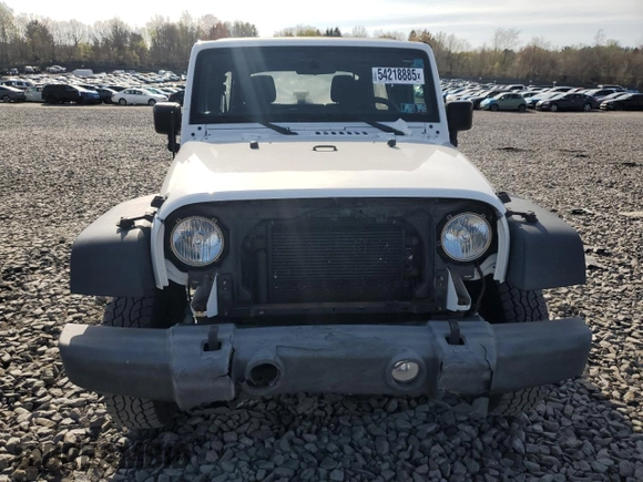 2016 Jeep Wrangler Unlimited Sport with VIN 1C4BJWDG4GL235252, listed as a Copart auction lot 54218885 with 118,849 mi miles and Salvage Title. Bid and sale history available at DreamBid. Image 5.