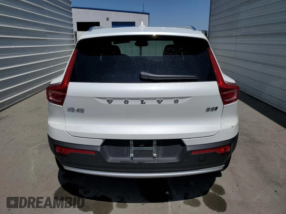 2025 Volvo XC40 Plus Bright Theme с VIN YV4L12UE8S2505753, выставлен на аукционе Copart как лот 60558845 с пробегом 3 688 миль миль и Чистый • Clean title. История ставок и продаж доступна на DreamBid. Изображение 6.