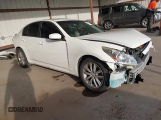 2015 Infiniti Q40 with VIN JN1CV6AP2FM501800, listed as a IAAI auction lot 41588496 with 1 mi miles. Bid and sale history available at carsss.com. Image 1.
