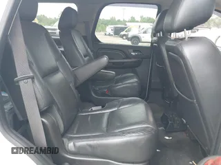 2012 Cadillac Escalade Luxury z VIN 1GYS4BEF4CR120481, wystawiony jako IAAI lot #42423588 z przebiegiem Nie podano mil oraz . Historia ofert i sprzedaży dostępna na DreamBid. Obrazek 8.