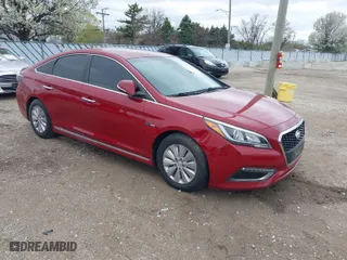 2016 Hyundai Sonata Hybrid SE with VIN KMHE24L19GA016998, listed as a IAAI auction lot 42094128 with 113,973 mi miles. Bid and sale history available at carsss.com. Image 1.