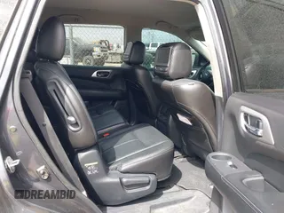 2013 Nissan Pathfinder SL with VIN 5N1AR2MM4DC630445, listed as a IAAI auction lot 41946196 with 196,192 mi miles. Bid and sale history available at carsss.com. Image 8.