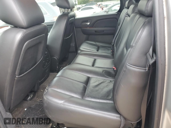 2010 Chevrolet Avalanche LT with VIN 3GNNCFE0XAG270978, listed as a Copart auction lot 75644504 with 136,970 mi miles and Salvage Title. Bid and sale history available at carsss.com. Image 10.