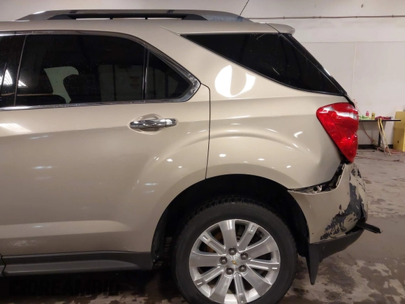 2010 Chevrolet Equinox LT w/2LT with VIN 2CNALPEWXA6350113, listed as a IAAI auction lot 41691018 with 94,019 mi miles. Bid and sale history available at carsss.com. Image 17.