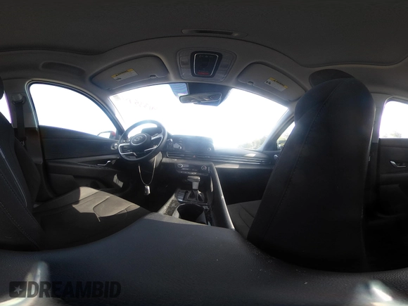 2022 Hyundai Elantra SEL z VIN KMHLN4AG3NU366905, wystawiony jako IAAI lot #41835787 z przebiegiem 15 555 mil mil oraz . Historia ofert i sprzedaży dostępna na DreamBid. Obrazek 19.