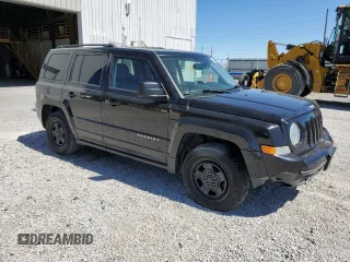 2015 Jeep Patriot Latitude with VIN 1C4NJPFB3FD377959, listed as a Copart auction lot 57914755 with 106,704 mi miles and Salvage title. Bid and sale history available at DreamBid. Image 4.