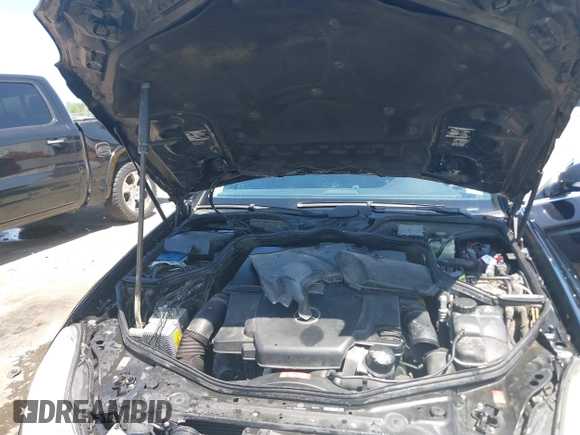 2006 Mercedes-Benz CLS 500 with VIN WDDDJ75X26A067981, listed as a IAAI auction lot 41946739 with 184,684 mi miles and . Bid and sale history available at DreamBid. Image 10.