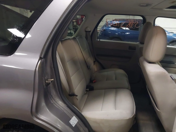 2011 Ford Escape XLT with VIN 1FMCU9D73BKB81871, listed as a IAAI auction lot 39857267 with 75,273 mi miles. Bid and sale history available at carsss.com. Image 8.