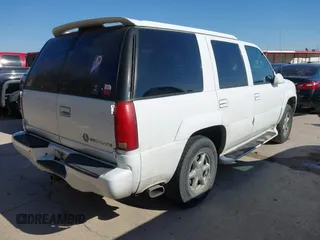 2000 Cadillac Escalade z VIN 1GYEK13R9YR149637, wystawiony jako IAAI lot #41599887 z przebiegiem 206 835 mil mil oraz . Historia ofert i sprzedaży dostępna na DreamBid. Obrazek 4.