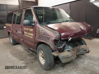 2004 Ford Econoline Cargo with VIN 1FTRE14WX4HA29431, listed as a IAAI auction lot 41651440 with 247,750 mi miles. Bid and sale history available at carsss.com. Image 1.