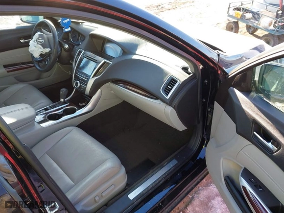 2015 Acura TLX Tech with VIN 19UUB1F56FA001033, listed as a IAAI auction lot 41367026 with 91701 miles. Bid and sale history available at carsss.com. Image 5.