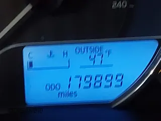 2016 Toyota Corolla L z VIN 5YFBURHE1GP441833, wystawiony jako IAAI lot #41857006 z przebiegiem 179 899 mil mil oraz . Historia ofert i sprzedaży dostępna na DreamBid. Obrazek 15.