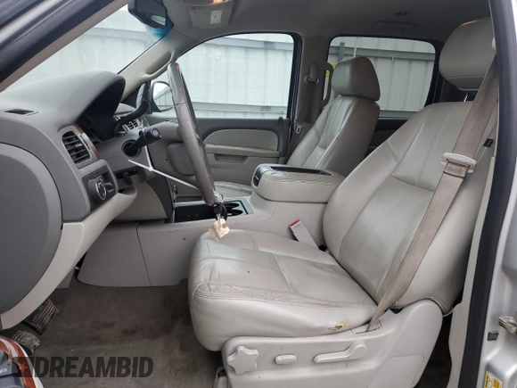 2014 GMC Yukon XL SLT with VIN 1GKS1KE04ER239326, listed as a Copart auction lot 42913765 with 207,017 mi miles and Clean Title. Bid and sale history available at carsss.com. Image 7.