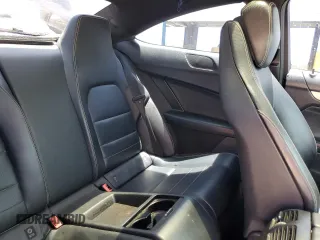 2013 Mercedes-Benz C 250 z VIN WDDGJ4HB0DG094411, wystawiony jako Copart lot #57593055 z przebiegiem 156 212 mil mil oraz Szkoda całkowita • Salvage title. Historia ofert i sprzedaży dostępna na DreamBid. Obrazek 10.