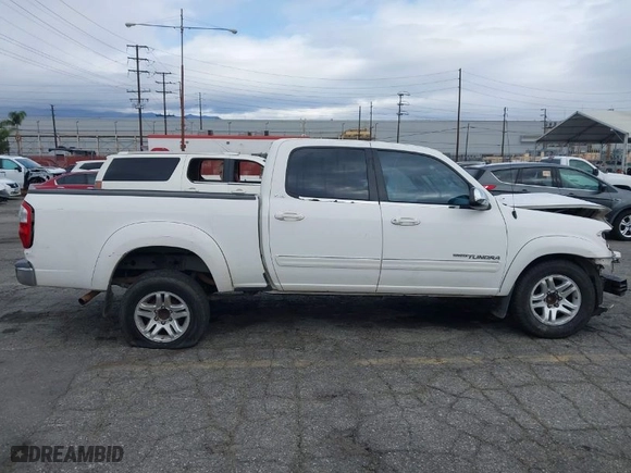 2005 Toyota Tundra SR5 with VIN 5TBET34115S469628, listed as a IAAI auction lot 40945137 with 1 mi miles. Bid and sale history available at carsss.com. Image 12.
