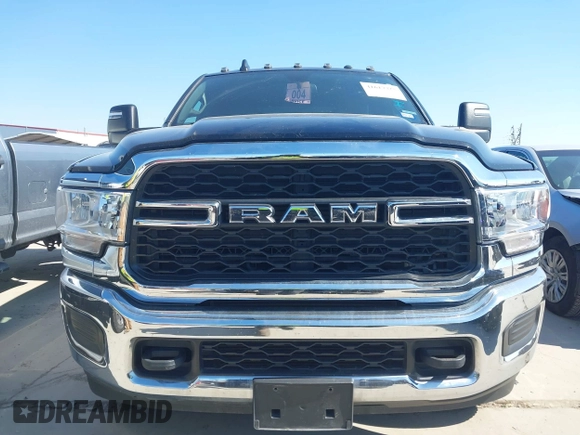 2024 Ram 2500 Tradesman with VIN 3C6UR5CL0RG264829, listed as a IAAI auction lot 41617725 with 46,483 mi miles. Bid and sale history available at carsss.com. Image 6.