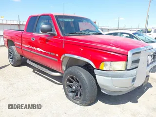 1998 Dodge 1500 z VIN 1B7HF13Z1WJ260525, wystawiony jako IAAI lot #42185638 z przebiegiem 264 580 mil mil oraz . Historia ofert i sprzedaży dostępna na DreamBid. Obrazek 1.