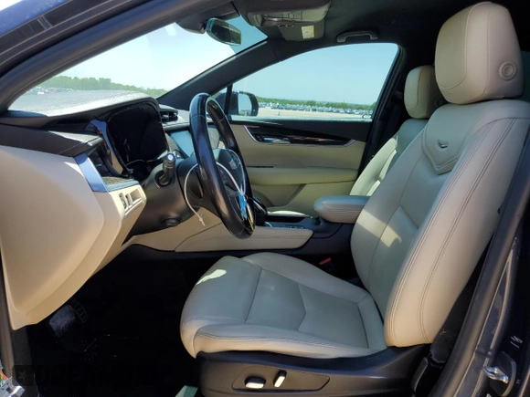 2018 Cadillac XT5 AWD with VIN 1GYKNBRS3JZ202820, listed as a Copart auction lot 53947365 with 97,120 mi miles and Salvage title. Bid and sale history available at DreamBid. Image 7.