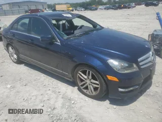 2012 Mercedes-Benz C 300 Sport z VIN WDDGF8BB5CR212988, wystawiony jako Copart lot #62689835 z przebiegiem 94 782 mil mil oraz Szkoda całkowita • Salvage title. Historia ofert i sprzedaży dostępna na DreamBid. Obrazek 4.