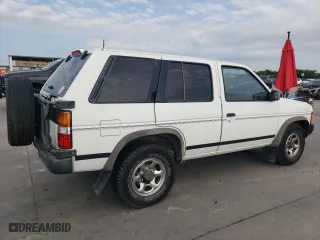 1993 Nissan Pathfinder LE with VIN JN8HD17SXPW113468, listed as a Copart auction lot 72167554 with 132,807 mi miles and Clean Title. Bid and sale history available at carsss.com. Image 3.