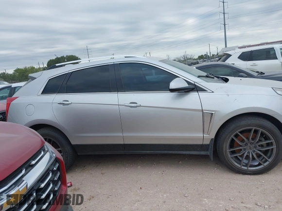 2015 Cadillac SRX Luxury Collection with VIN 3GYFNBE39FS535642, listed as a IAAI auction lot 41939207 with 109,842 mi miles. Bid and sale history available at carsss.com. Image 13.
