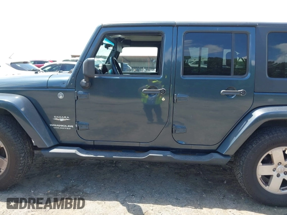 2007 Jeep Wrangler Unlimited Sahara with VIN 1J4GA59117L216687, listed as a IAAI auction lot 42188257 with 176,507 mi miles and . Bid and sale history available at DreamBid. Image 15.