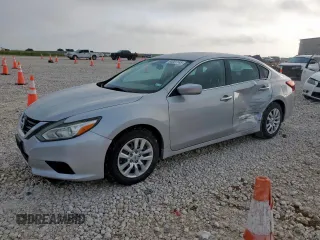 2017 Nissan Altima S z VIN 1N4AL3AP5HN318144, wystawiony jako Copart lot #60001145 z przebiegiem 67 999 mil mil oraz Czysty tytuł • Clean title. Historia ofert i sprzedaży dostępna na DreamBid. Obrazek 1.