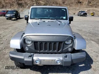 2018 Jeep Wrangler Unlimited Sahara z VIN 1C4BJWEG9JL835996, wystawiony jako Copart lot #51099005 z przebiegiem 42 962 mil mil oraz Szkoda całkowita • Salvage title. Historia ofert i sprzedaży dostępna na DreamBid. Obrazek 5.