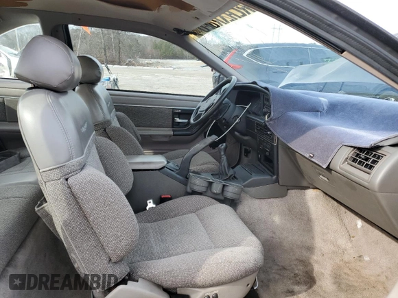 1991 Ford Thunderbird with VIN 1FAPP64R3MH164460, listed as a Copart auction lot 43114305 with 86,771 mi miles and Salvage Title. Bid and sale history available at DreamBid. Image 10.