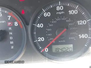 2001 Honda Civic LX z VIN 1HGES16551L011070, wystawiony jako IAAI lot #42294129 z przebiegiem 184 020 mil mil oraz . Historia ofert i sprzedaży dostępna na DreamBid. Obrazek 7.