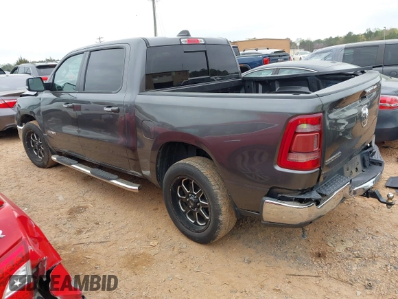 2019 Ram 1500 Big Horn z VIN 1C6RREFT7KN522858, wystawiony jako IAAI lot #41938140 z przebiegiem 115 165 mil mil oraz . Historia ofert i sprzedaży dostępna na DreamBid. Obrazek 3.