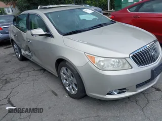 2013 Buick LaCrosse Leather z VIN 1G4GC5E36DF309461, wystawiony jako IAAI lot #42641194 z przebiegiem 90 673 mil mil oraz . Historia ofert i sprzedaży dostępna na DreamBid. Obrazek 1.