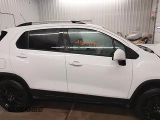 2022 Chevrolet Trax LT with VIN KL7CJPSMXNB535980, listed as a IAAI auction lot 41301578 with 35,103 mi miles. Bid and sale history available at carsss.com. Image 13.