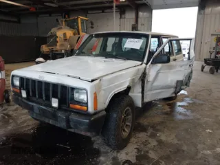 1997 Jeep Cherokee SE with VIN 1J4FJ28S1VL528218, listed as a IAAI auction lot 41931137 with 210,196 mi miles. Bid and sale history available at carsss.com. Image 17.
