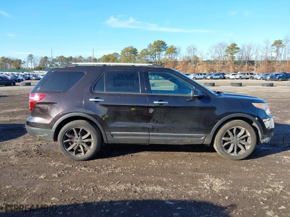 2013 Ford Explorer Limited with VIN 1FM5K8F85DGB85957, listed as a IAAI auction lot 41530677 with 219,130 mi miles. Bid and sale history available at carsss.com. Image 13.