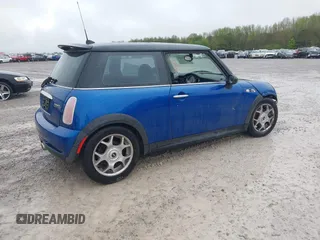 2005 MINI Hardtop S with VIN WMWRE33415TG95331, listed as a IAAI auction lot 41929403 with 216,181 mi miles and . Bid and sale history available at DreamBid. Image 4.