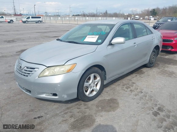 2007 Toyota Camry CE with VIN 4T1BE46K47U043586, listed as a IAAI auction lot 41698892 with 220,617 mi miles. Bid and sale history available at carsss.com. Image 2.
