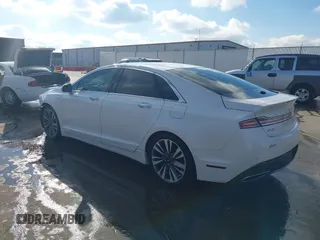 2017 Lincoln MKZ Reserve z VIN 3LN6L5FCXHR611273, wystawiony jako IAAI lot #41794752 z przebiegiem 74 652 mil mil oraz . Historia ofert i sprzedaży dostępna na DreamBid. Obrazek 3.
