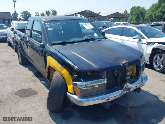 2005 Chevrolet Colorado LS Z71 with VIN 1GCDT196558120620, listed as a IAAI auction lot 39857532 with 201,457 mi miles. Bid and sale history available at carsss.com. Image 1.