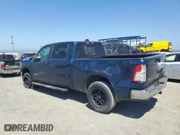 2021 Ram 1500 Big Horn z VIN 1C6SRFMTXMN562364, wystawiony jako Copart lot #55867085 z przebiegiem 77 000 mil mil oraz Szkoda całkowita • Salvage title. Historia ofert i sprzedaży dostępna na DreamBid. Obrazek 2.