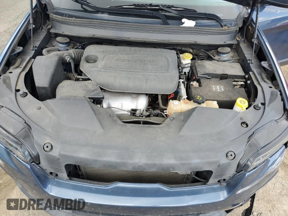 2020 Jeep Cherokee Latitude z VIN 1C4PJLCB6LD555929, wystawiony jako Copart lot #58735125 z przebiegiem 102 759 mil mil oraz Szkoda całkowita • Salvage title. Historia ofert i sprzedaży dostępna na DreamBid. Obrazek 12.