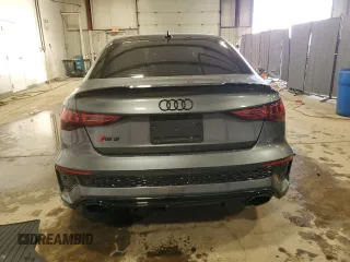 2024 Audi RS 3 z VIN WUAG4DGY8RA907403, wystawiony jako Copart lot #42828605 z przebiegiem 16 676 mil mil oraz Szkody całkowita. Historia ofert i sprzedaży dostępna na DreamBid. Obrazek 6.