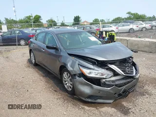 2016 Nissan Altima S z VIN 1N4AL3AP7GC230402, wystawiony jako IAAI lot #42374171 z przebiegiem 110 761 mil mil oraz . Historia ofert i sprzedaży dostępna na DreamBid. Obrazek 1.