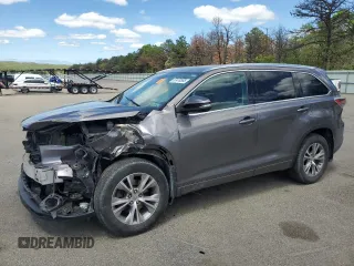 2015 Toyota Highlander XLE z VIN 5TDJKRFH3FS167684, wystawiony jako Copart lot #57470365 z przebiegiem 134 944 mil mil oraz Szkoda całkowita • Salvage title. Historia ofert i sprzedaży dostępna na DreamBid. Obrazek 1.