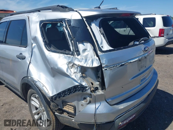2015 Ford Explorer z VIN 1FM5K7B83FGC12754, wystawiony jako IAAI lot #42296111 z przebiegiem 224 135 mil mil oraz . Historia ofert i sprzedaży dostępna na DreamBid. Obrazek 6.