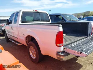 2000 Ford Super Duty F-250 XL with VIN 1FTNX20F6YEB54843, listed as a IAAI auction lot 41818448 with 225,355 mi miles. Bid and sale history available at carsss.com. Image 3.