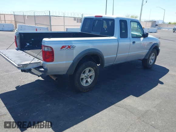 2005 Ford Ranger XLT z VIN 1FTZR45E65PA17621, wystawiony jako IAAI lot #42236835 z przebiegiem 270 409 mil mil oraz . Historia ofert i sprzedaży dostępna na DreamBid. Obrazek 4.