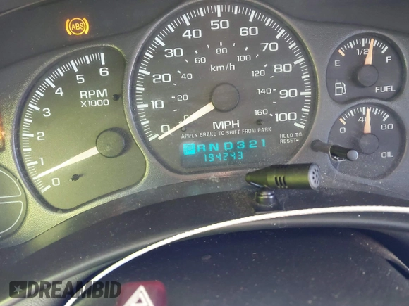 2001 Chevrolet Tahoe LS z VIN 1GNEC13T21J303213, wystawiony jako IAAI lot #41363563 z przebiegiem 194 243 mil mil oraz . Historia ofert i sprzedaży dostępna na DreamBid. Obrazek 7.