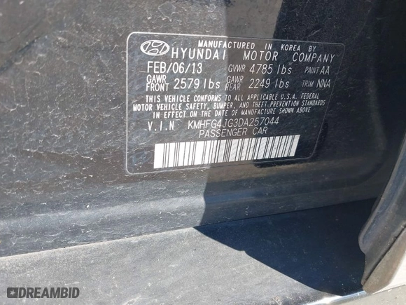 2013 Hyundai Azera with VIN KMHFG4JG3DA257044, listed as a IAAI auction lot 38729391 with 121,101 mi miles. Bid and sale history available at carsss.com. Image 9.