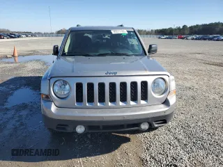 2016 Jeep Patriot Sport with VIN 1C4NJPBA5GD732418, listed as a Copart auction lot 45577185 with 203,575 mi miles and Clean Title. Bid and sale history available at carsss.com. Image 5.